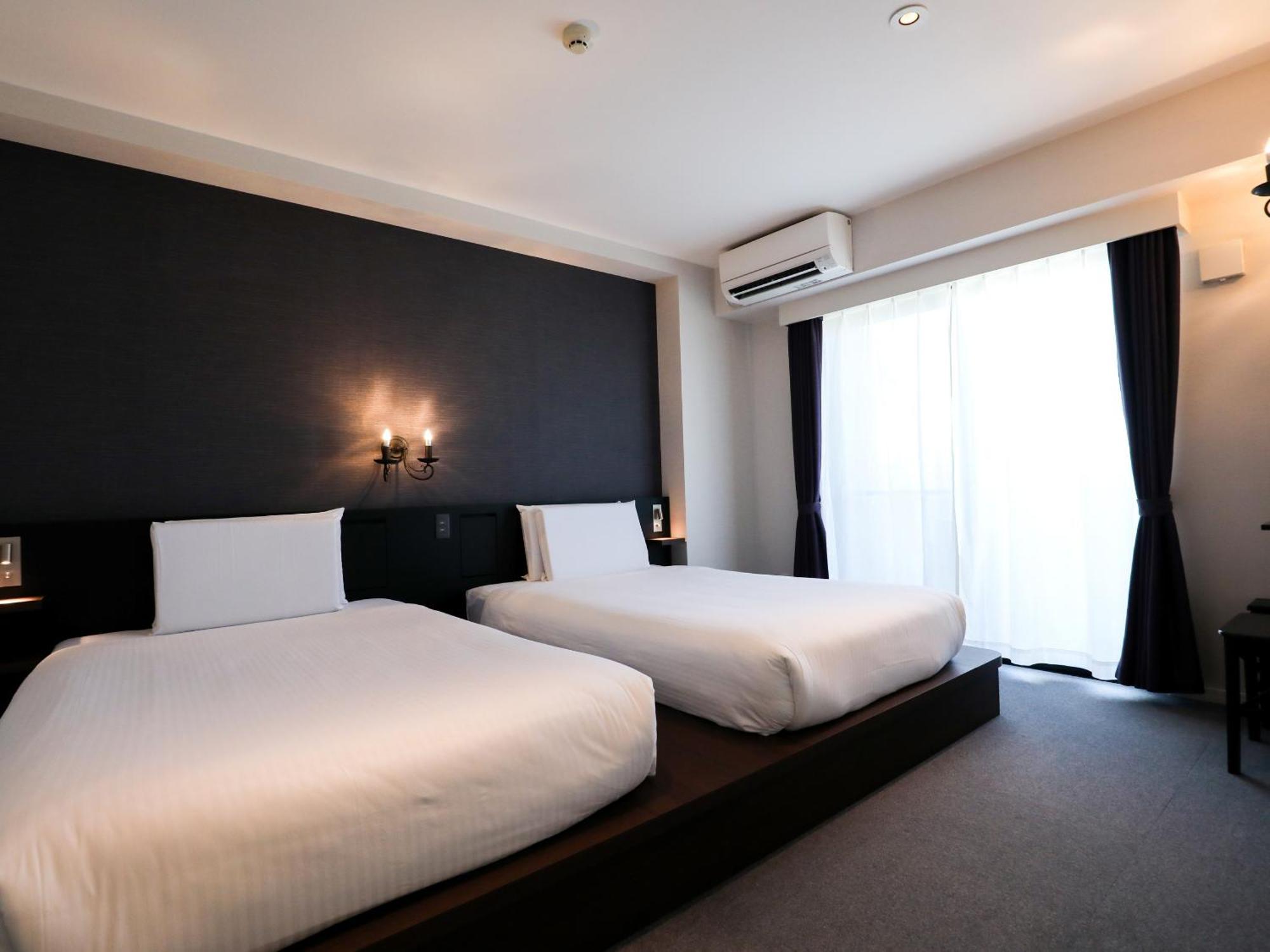 385 Hotel